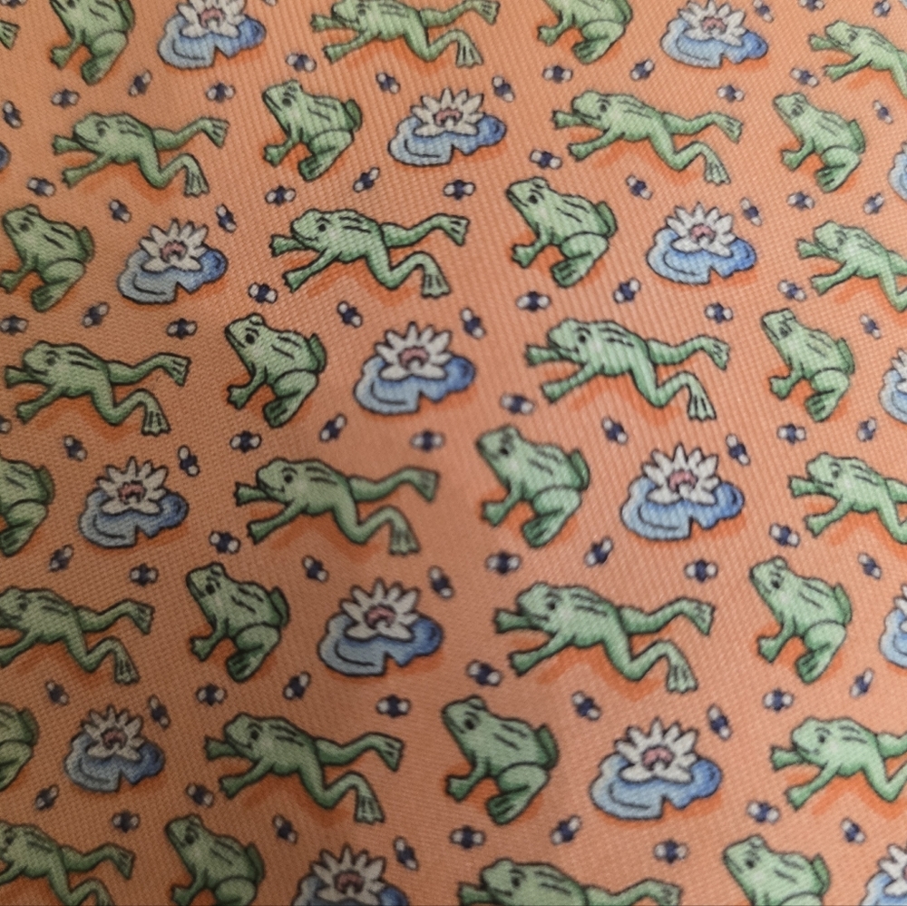 Vineyard Vines Pink Silk Tie With Green Frogs And Lilly Pads